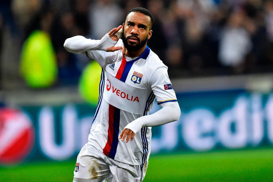 Alexandre Lacazette đã đạt được thỏa thuận miệng với Atletico Madrid.
