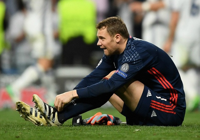 Manuel Neuer dính chấn thương và phải nghỉ hết mùa giải.