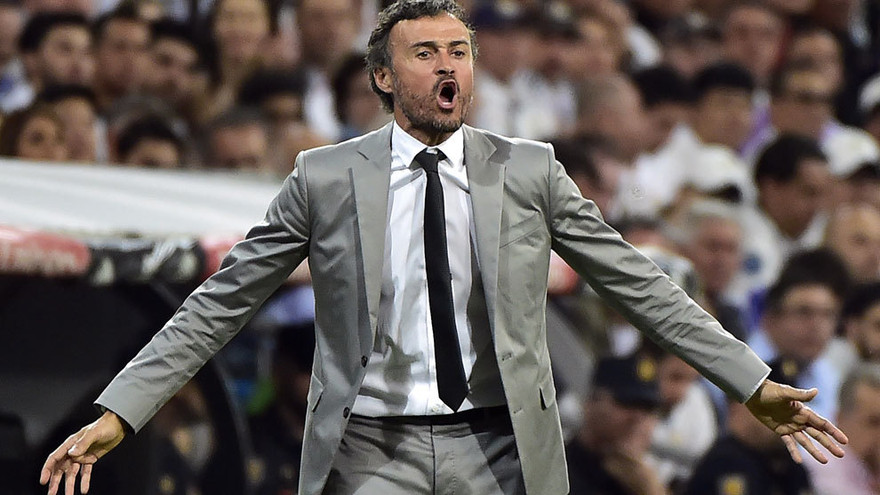 HLV Enrique vui mừng khi thắng Real Madrid.