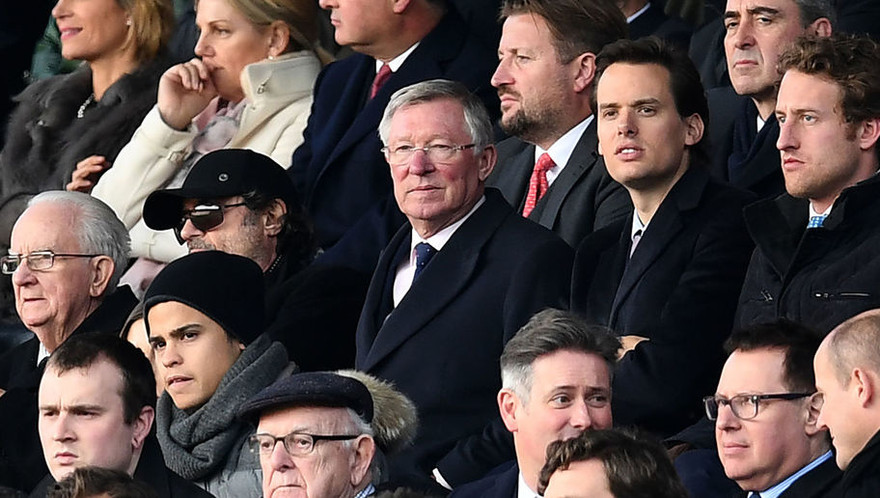 Sir Alex thở dài ngao ngán khi M.U hòa quá nhiều.