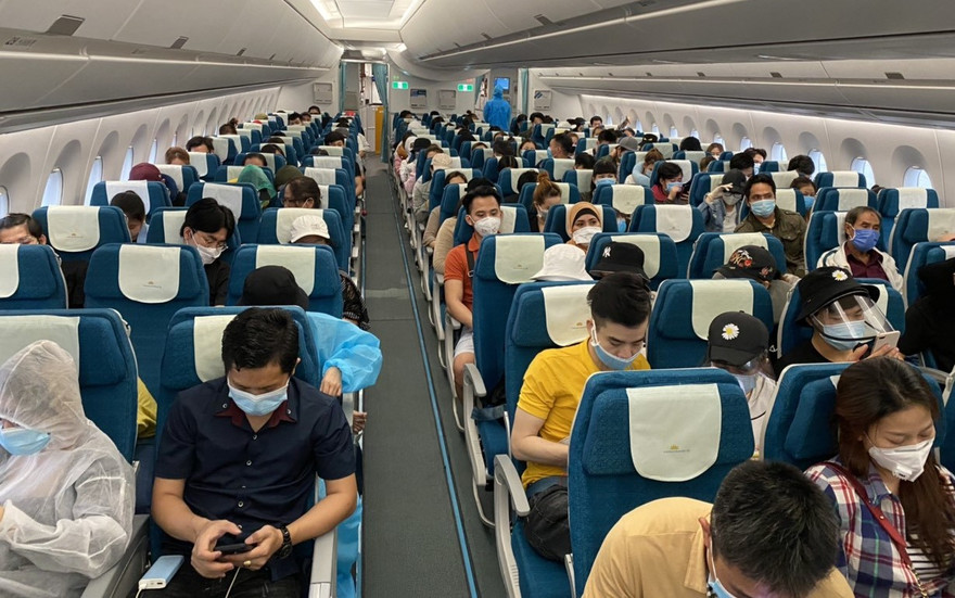 Phương tiện chở khách từ Đà Nẵng đi các địa phương khác sẽ không còn phải thực hiên giãn cách ghế ngồi. Ảnh minh hoạ.