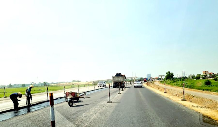 Các dự án đầu tư công tiếp tục chậm do ảnh hưởng dịch COVID-19.