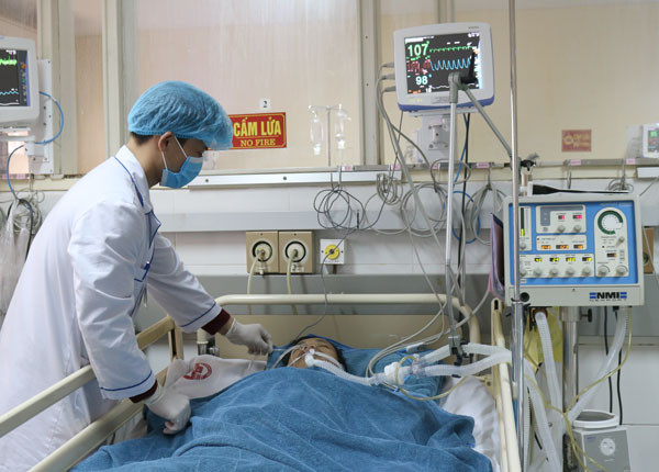 Khoa Cấp cứu – BV Bạch Mai cho biết những ngày nắng nóng này, bệnh nhân đột quỵ có gia tăng hơn. Ảnh minh hoạ: Internet