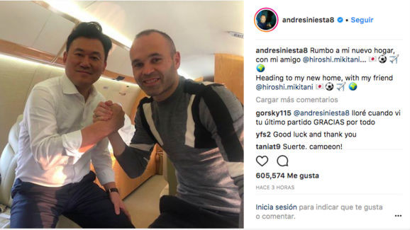 Andres Iniesta trên đường gia nhập Vissel Kobe.