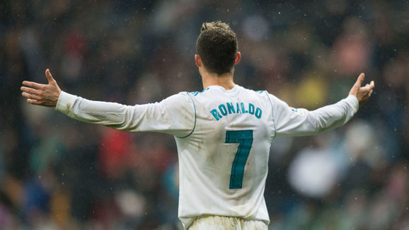 Real Madrid chưa có ý định tăng lương cho Cristiano Ronaldo.