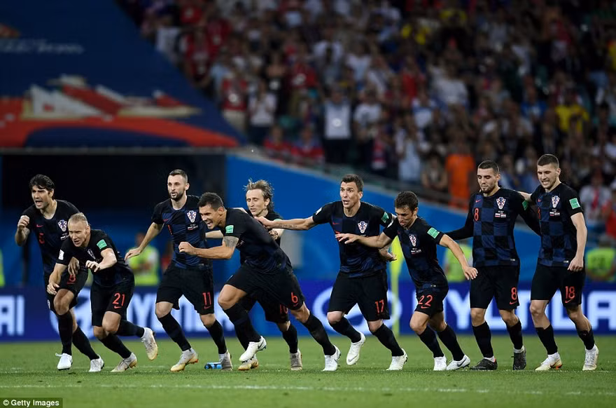 Thắng Nga bằng 'đấu súng', Croatia gặp Anh ở bán kết World Cup