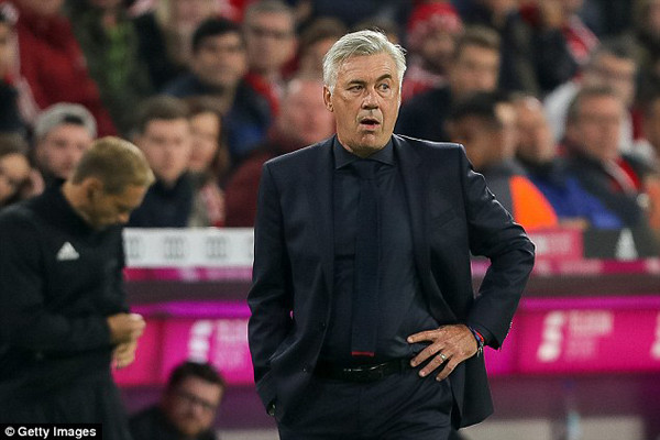 HLV Carlo Ancelotti sẵn sàng trở lại London sinh sống.