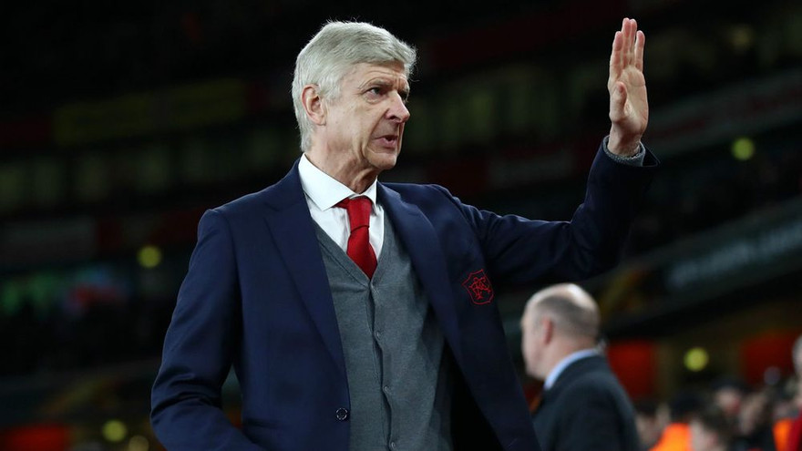 HLV Wenger thất vọng khi Arsenal bị loại khỏi Europa League.