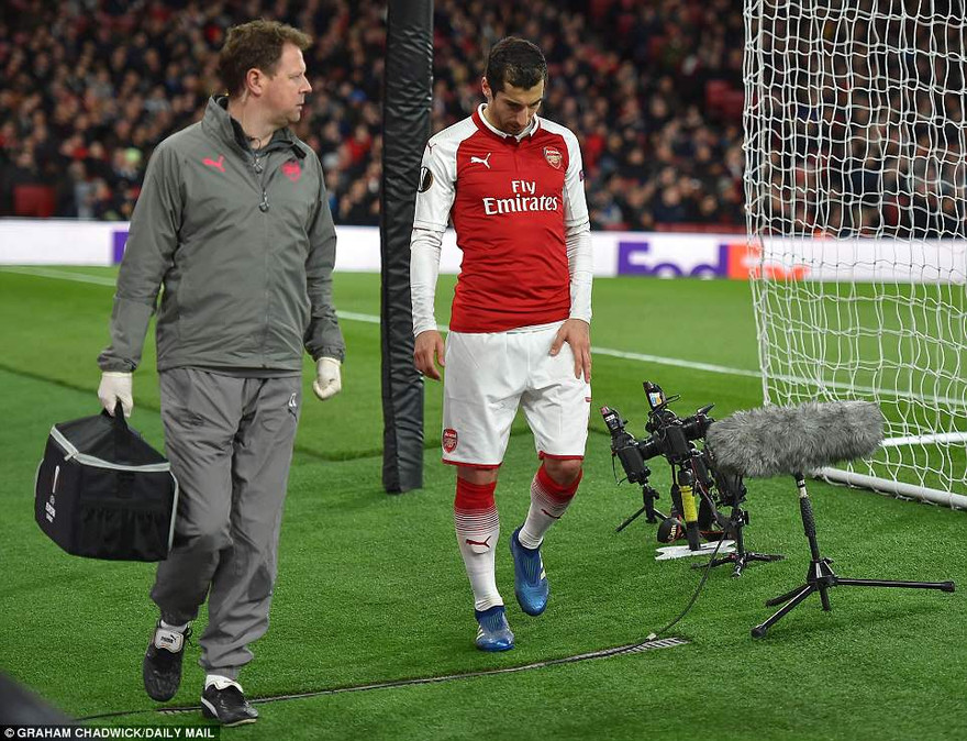 Henrikh Mkhitaryan nghỉ thi đấu dài hạn vì chấn thương.