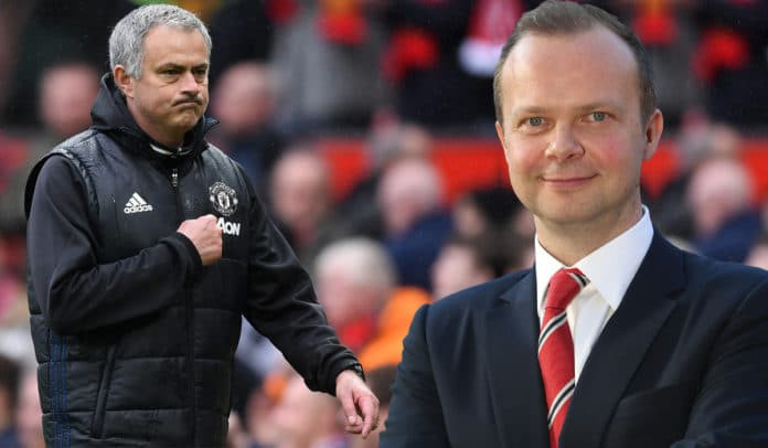 HLV Mourinho không hài lòng với Phó chủ tịch Ed Woodward.