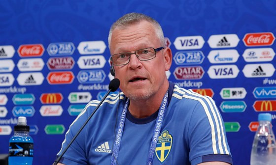 HLV Janne Andersson của ĐT Thụy Điển.