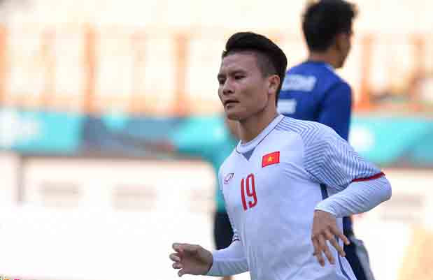 Quang Hải mở tỷ số trận đấu. Ảnh: Zing