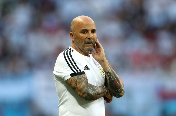 LĐBĐ Argentina (AFA) chính thức "trảm" HLV Jorge Sampaoli.