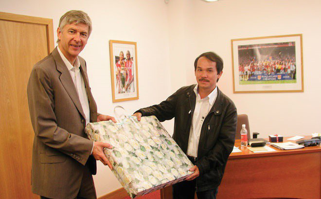 Bản tin thể thao: Bầu Đức nhớ HLV Wenger