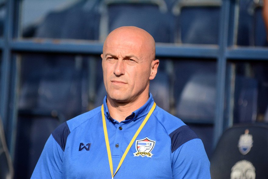 HLV Zoran Jankovic của U23 Thái Lan đối mặt nguy cơ bị sa thải.