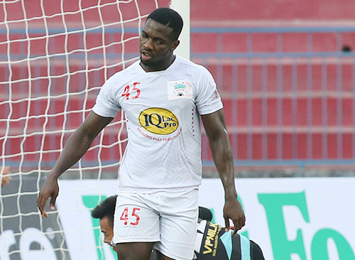 Rimario có nhiều pha bóng xấu chơi trước Hà Nội FC.