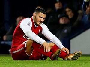 Sead Kolasinac dính chấn thương khá nặng.