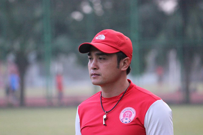 HLV Đức Thắng nhận được lời mời từ Trung Quốc.