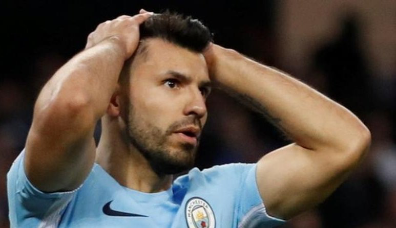 Sergio Aguero đã quyết định tiến hành phẫu thuật chấn thương đầu gối.
