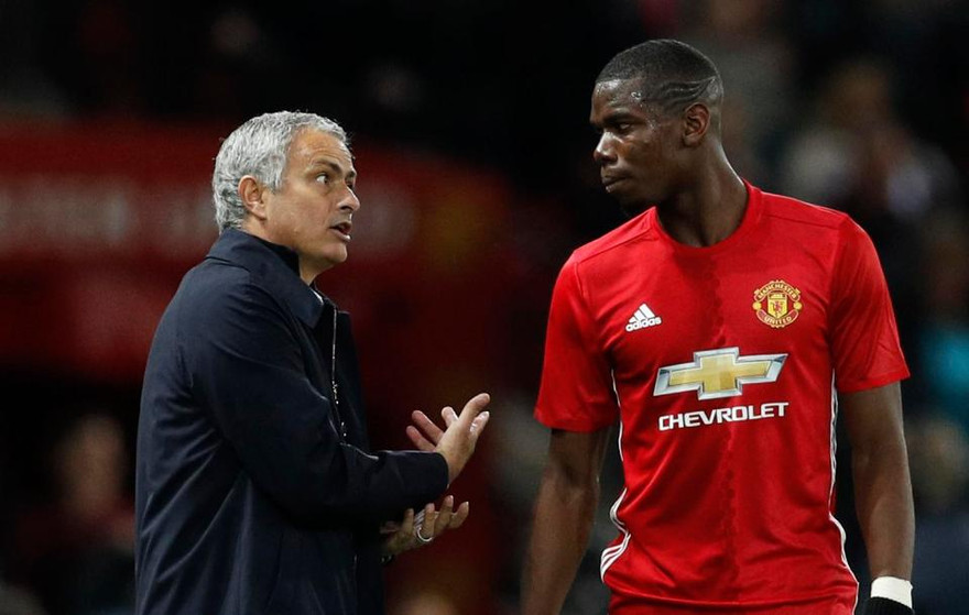 Pogba mâu thuẫn với HLV Mourinho?
