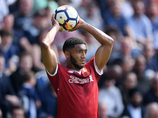 Joe Gomez dính chấn thương và lỡ cuộc tái đấu với AS Roma.