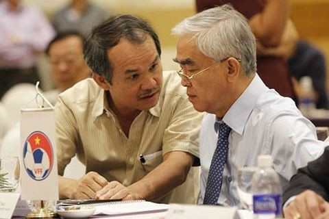 Chủ tịch Lê Hùng Dũng cho biết VFF sẽ xem xét lại tiêu chí "phải có bằng đại học".