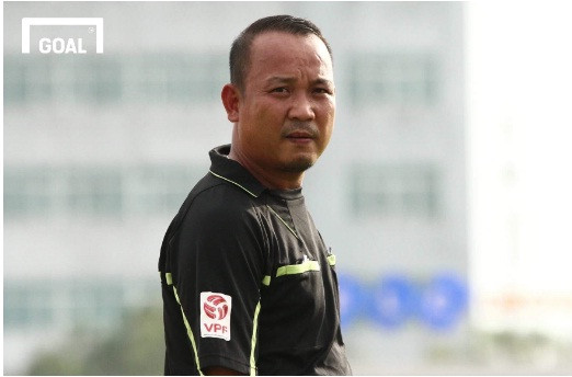 Trọng tài Nguyễn Văn Kiên.