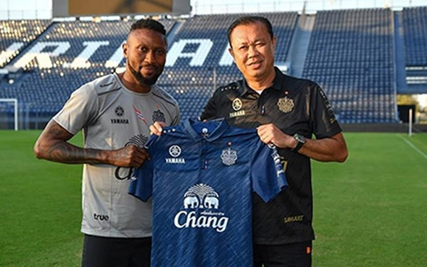 Hoàng Vũ Samson chia tay CLB Buriram United chỉ sau 2 trận đấu.