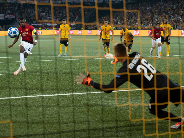 Paul Pogba thực hiện pha sút phạt penalty theo cách rất khác người.