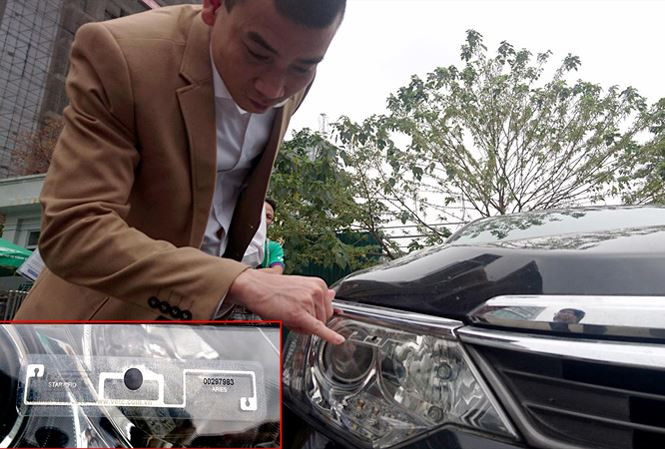 Mới 1/3 xe dán thẻ thu giá đường bộ không dừng nộp tiền vào tài khoản để sử dụng dịch vụ. Ảnh: LHV