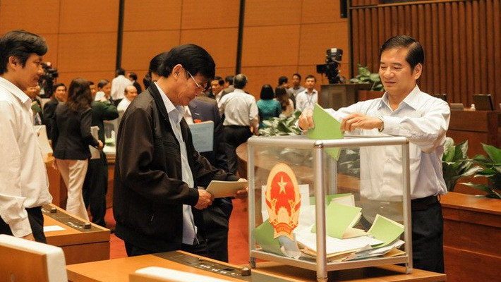 Tại kỳ họp thứ 6, Quốc hội khóa 14 được khai mạc vào tuần tới, Quốc hội sẽ tiến hành lấy phiếu tín nhiệm đối với người giữ chức vụ do Quốc hội bầu hoặc phê chuẩn.