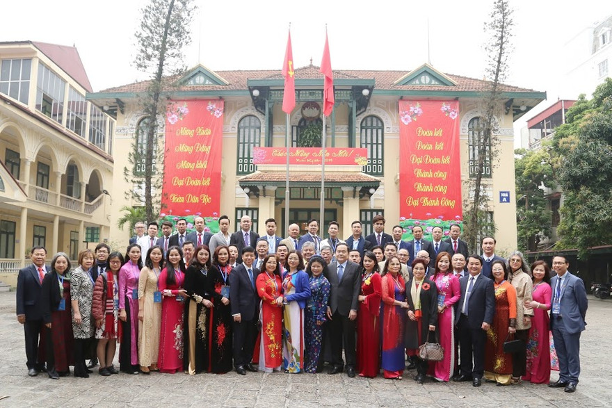 Đoàn kiều bào tiêu biểu tại cuộc gặp mặt ở Trung ương Mặt trận Tổ quốc Việt Nam. Ảnh: Quang Vinh