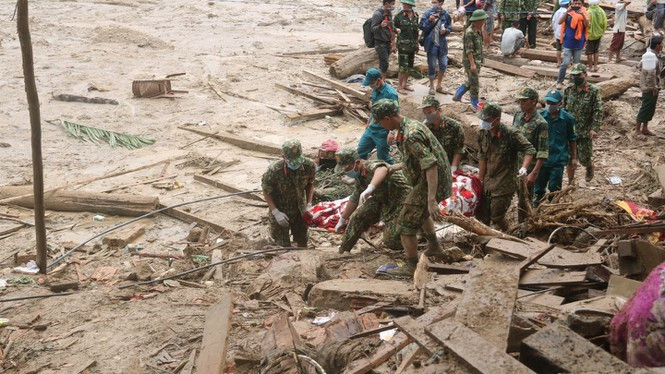 Thứ trưởng Bộ Nông nghiệp: 'Chưa bao giờ lũ chồng lũ, bão chồng bão như vậy'