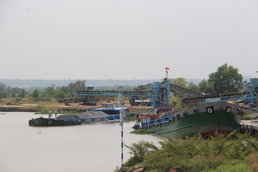 Bến thủy nội địa của Cty TNHH Cường Hưng thời điểm đang hoạt động