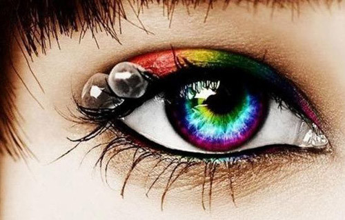 Có thể bị mù khi sử dụng "len mắt" bừa bãi. Ảnh minh hoạ: Internet