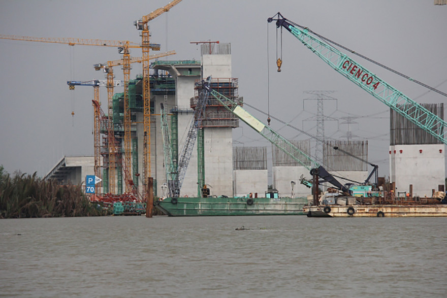 Dự án cao tốc Bến Lức - Long Thành chậm tiến độ do vướng mắc về vốn sau khi VEC chuyển từ Bộ GTVT về Uỷ ban Qản lý vốn nhà nước.