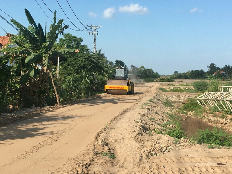 Cao tốc Trù Lương - Mỹ Thuận ỳ ạch thi công sau nhiều vướng mắc, nay lại vướng Công ty Yên Khánh gặp lùm xung.