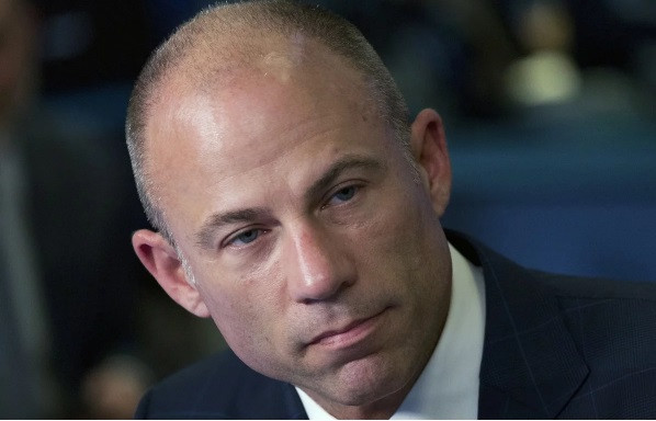 Luât sư Michael Avenatti sẽ ra tranh cử tổng thống năm 2020, đối thủ của ông Trump nếu ông tái tranh cử.