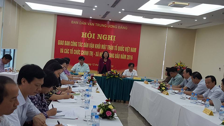 Bà Trương Thị Mai phát biểu tại hội nghị.