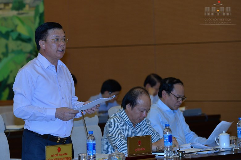 Bộ trưởng Đinh Tiến Dũng ủng hộ đấu giá biển số xe đẹp