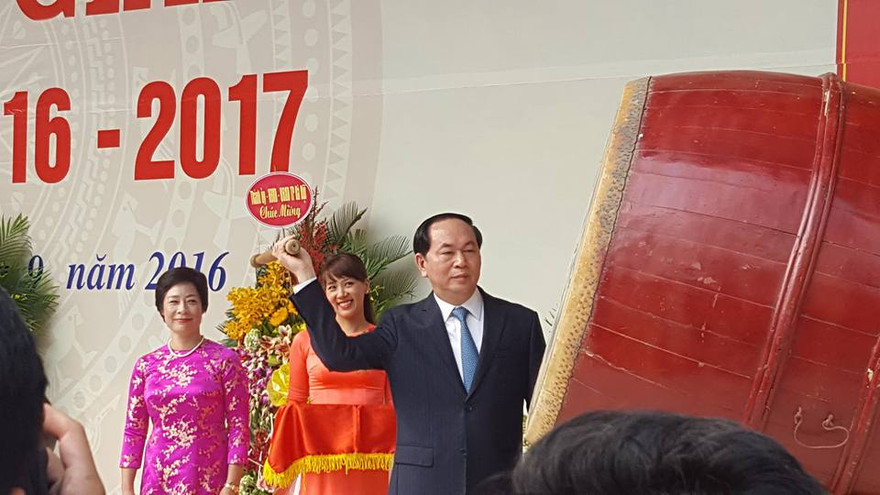 Chủ tịch nước đánh trống khai giảng năm học mới