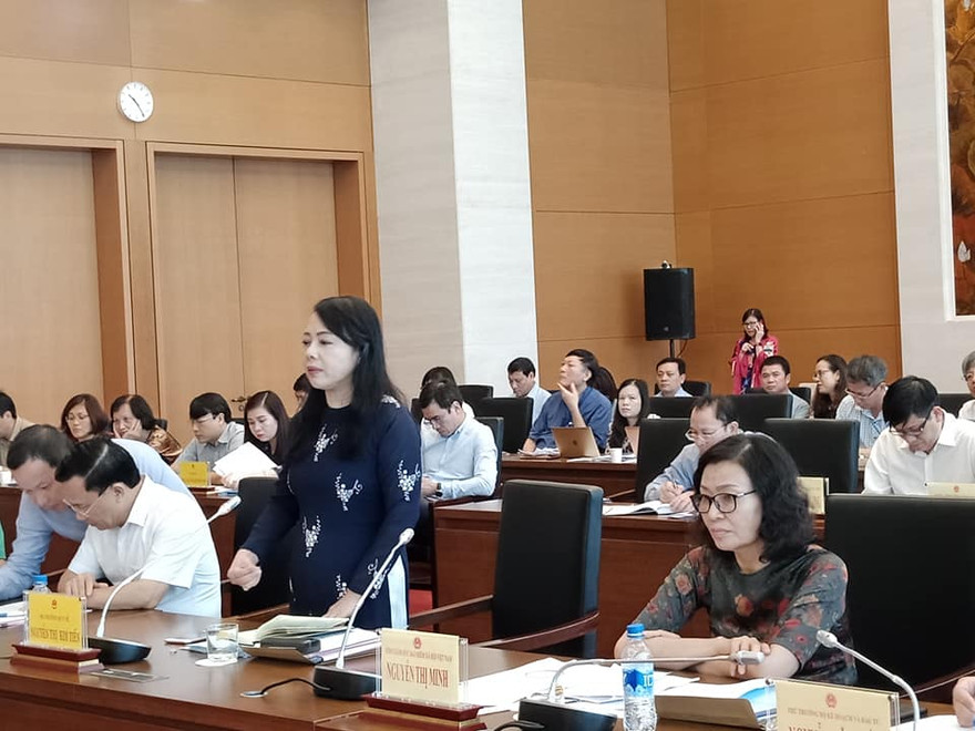 Bộ trưởng Y tế Nguyễn Thị Kim Tiến tại phiên giải trình
