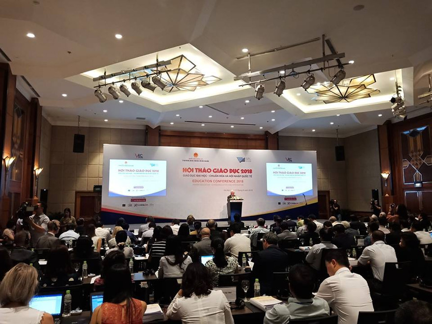 Hội thảo giáo dục 2018 với chủ đề “Giáo dục đại học – Chuẩn hóa và hội nhập quốc tế”.
