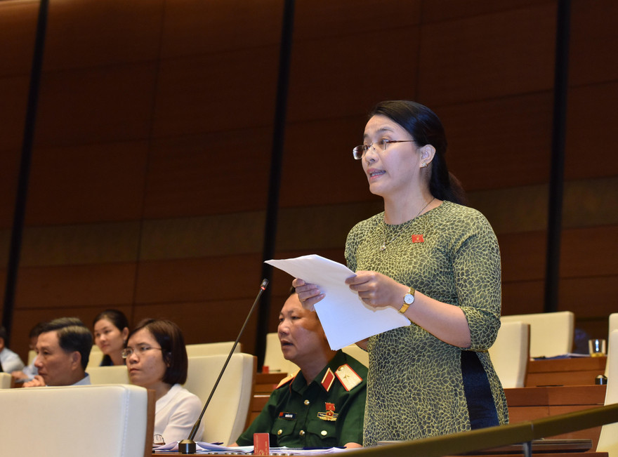 Đại biểu Hoàng Thị Thu Trang (Nghệ An). Ảnh Như Ý