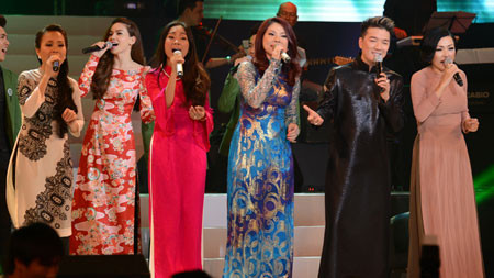 Ngành thuế tin tưởng không để "lọt" thuế của người nổi tiếng. Ảnh chỉ có tính chất minh họa: IE.