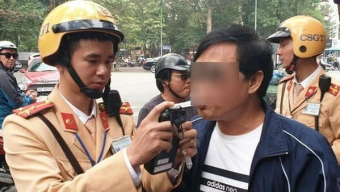 Đề nghị Bộ Y tế có ý kiến về lo ngại kiểm tra nồng độ cồn lây nhiễm nCoV