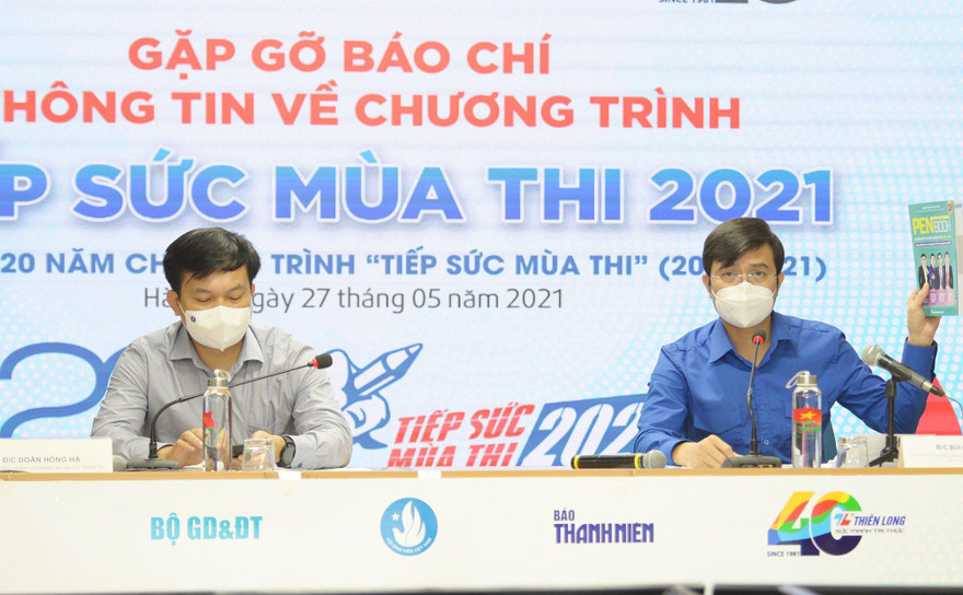 Anh Bùi Quang Huy, Ủy viên dự khuyết T.Ư Đảng, Bí thư thường trực T.Ư Đoàn, Chủ tịch T.Ư Hội SVVN thông tin về chương trình Tiếp sức mùa thi năm 2021 (Ảnh Dương Triều)