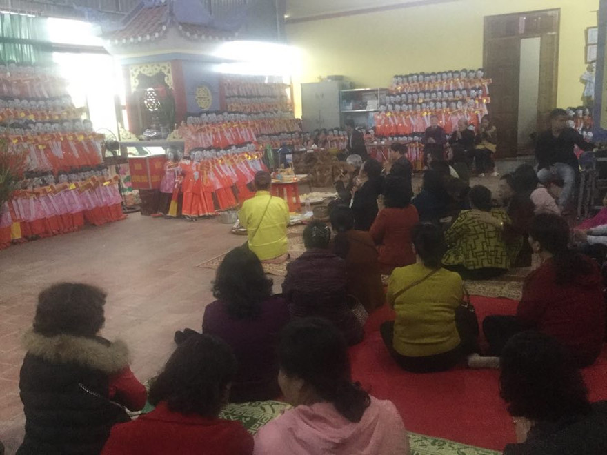 Cầu siêu cho các linh hồn cán bộ, nhân dân tử nạn trong cuộc chiến bảo vệ biên giới. Ảnh: Duy Chiến