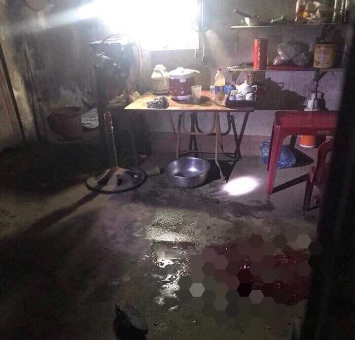 Uống rượu say, bác đâm gục cháu tử vong trên bàn nhậu