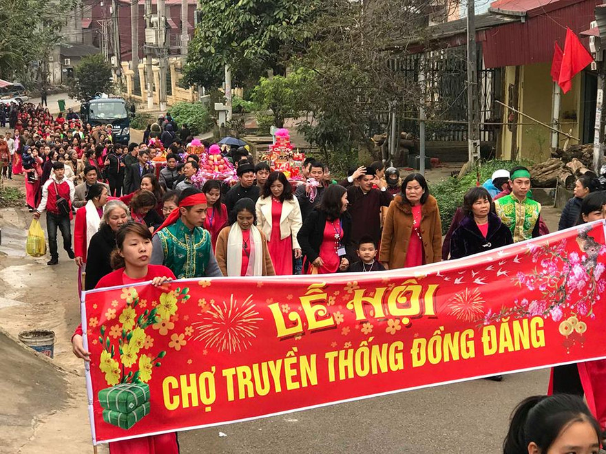 Rộn ràng Lễ hội chợ truyền thống Đồng Đăng *ảnh: Duy Chiến